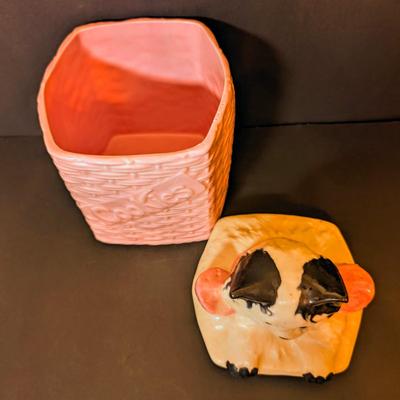 LOT 119: Vintage McCoy Kitten in Pink Basket Cookie Jar