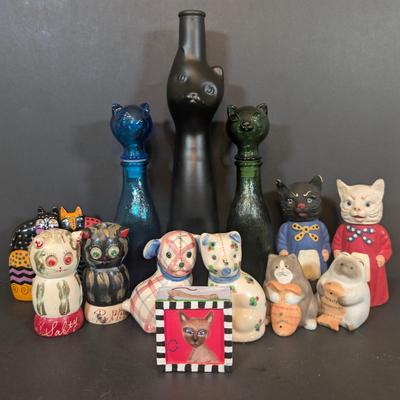 LOT 124: Collection of Salt/Pepper Shakers, Colbalt Blue & Olive Green Bottles, Hand Painted Cat Blocks