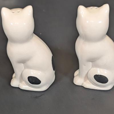 LOT 127F: Large Vintage/Antique Collection Of Black/Black & White Cat Salt & Pepper Shakers, Shows Appropriate Age Wear