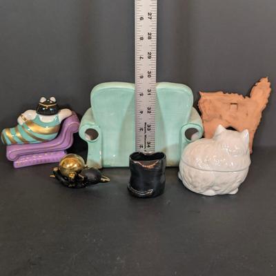 LOT 130K: Vintage Salt & Pepper Shakers, Flavia Dream Couch w/Cat Trinket Box & More