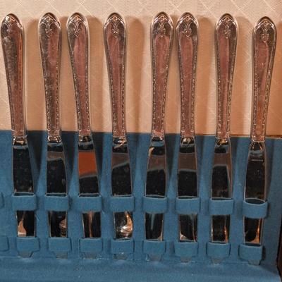 LOT 132: WM Rogers & Sons Silver Plated Flatware in Wooden Case