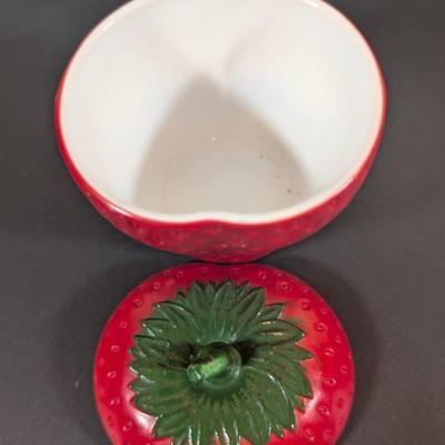 LOT 133: Vintage Hazel Atlas Strawberry & Apple Shaped Lidded Jam Jars, Rare MC Turnip Salt & Pepper Shakers, Plus Corn &...