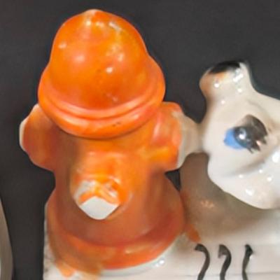 LOT 134: Vintage Made in Japan Bulldog Ashtrays/Trinket Dishes, Spotted Dog Salt/Pepper Shakers and Scottie Doa Salt/Pepper Shakers