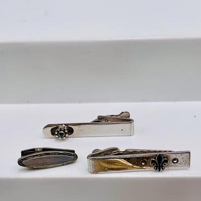 LOT 164: Large Assortment of Vintage Tie Bars and a Seiko Watch