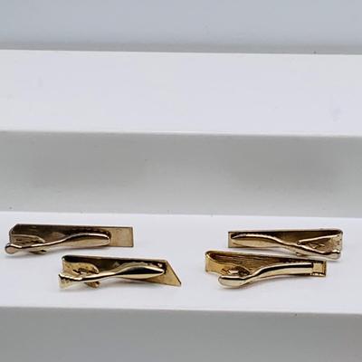 LOT 164: Large Assortment of Vintage Tie Bars and a Seiko Watch