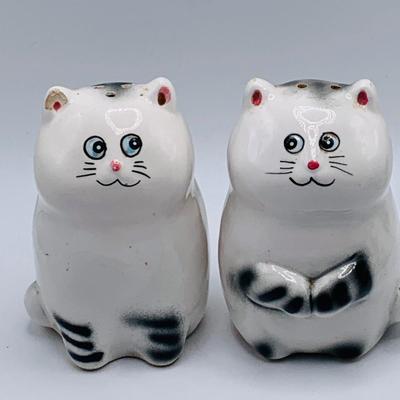 LOT 168: Adorable Lefton Kitty Cat Serving Set Including Two (2) Mugs, Salt and Pepper Shakers, Creamer and Sugar Bowl and Spoon Rest