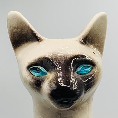 LOT 169: 1950’s Siamese Cats Ceramic TV Lamp