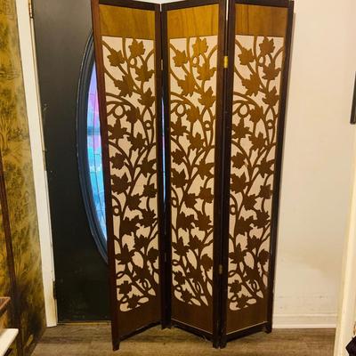 LOT 170: Vintage Three (3) Panel Wood Screen
