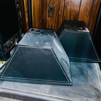 LOT:173: Large Media Cart with Klipsch and Other Speakers, Tascam Model 112R Cassette Player/Recorder Sony VHS Player/Recorder