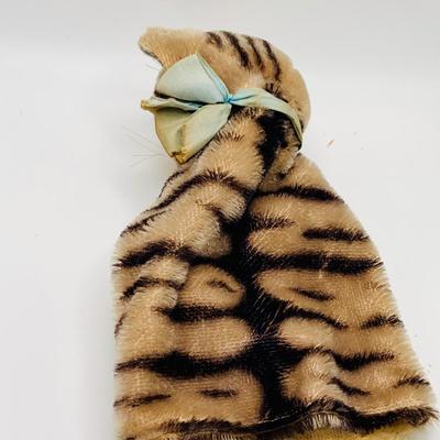 LOT 177: Vintage Steiff Cat Hand Puppet and Steiff Gold Fish Plush