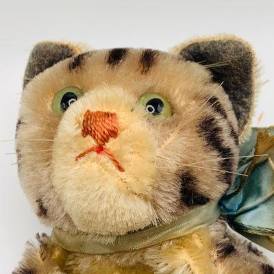 LOT 177: Vintage Steiff Cat Hand Puppet and Steiff Gold Fish Plush