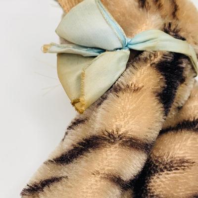 LOT 177: Vintage Steiff Cat Hand Puppet and Steiff Gold Fish Plush
