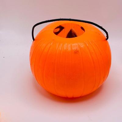 LOT 181: Vintage Halloween Decorations by Rosario, Beistle and More