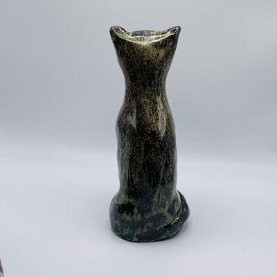 LOT 182: MCM Ceramic Pottery Fat Cat, Blue Mountain Style Ceramic Cat and More