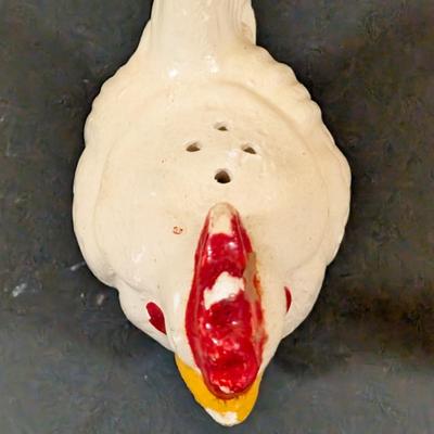 LOT 190: Chickens & Duck Salt/Pepper Shakers