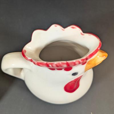LOT 190: Chickens & Duck Salt/Pepper Shakers