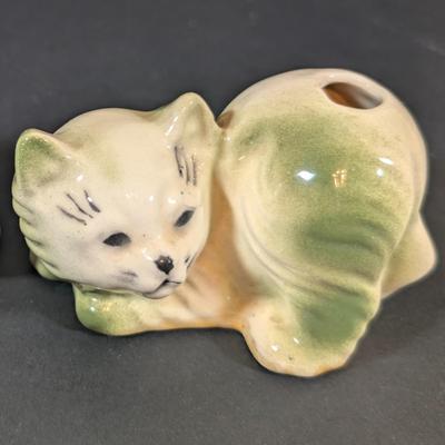 LOT 192: Vintage Doggie w/Mailbox Planter, Kitten w/Ball of Yarn Figure, and 2 Kitty Air Diffusers or Catus Planters