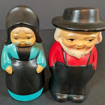 LOT 195: Collection of Salt/Pepper Shakers: Old and New