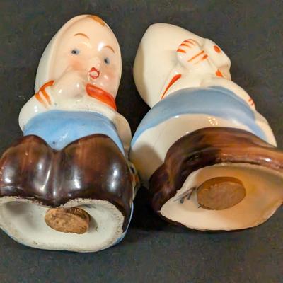 LOT 195: Collection of Salt/Pepper Shakers: Old and New