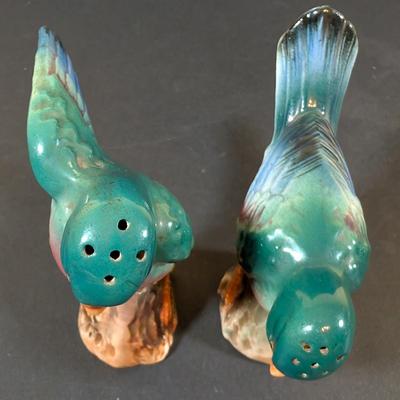 LOT 195: Collection of Salt/Pepper Shakers: Old and New