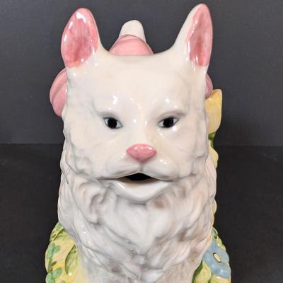 LOT 196: Cat Teapot & More Collection