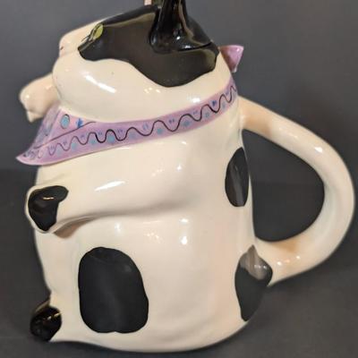 LOT 196: Cat Teapot & More Collection