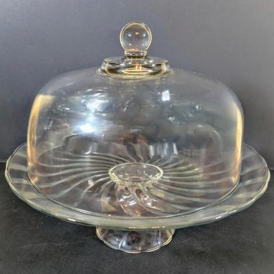 LOT 197: Cookie Cutters, Jello Molds, Covered Cake Dish