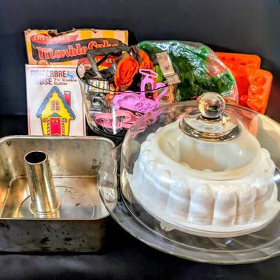 LOT 197: Cookie Cutters, Jello Molds, Covered Cake Dish