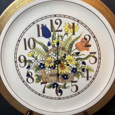 LOT 100: Unique Lenox "Plate" Wall Clock & Palmetto Bowl