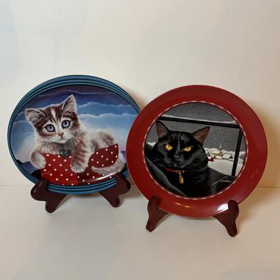 LOT 219: Here Kitty! Collection of Danbury Mint, Franklin Mint, Bradford Exhange Plates, Suncatcher & Painting: