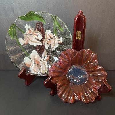 LOT 220: Fused Glass Plate Collection