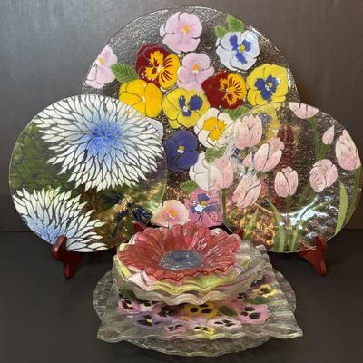 LOT 220: Fused Glass Plate Collection