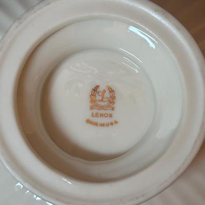 LOT 223: Lenox Accent Lamp, Carved Tea Light Lamps/Set of 2 and Pedestal Candy Bowl