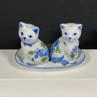 LOT 245: Decorative Salt and Pepper Shakers and More - Cats (Goebel, Japan, Andrea by Sadek Included), Bears and More