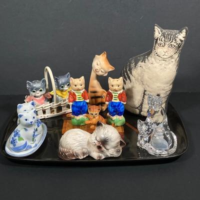 LOT 245: Decorative Salt and Pepper Shakers and More - Cats (Goebel, Japan, Andrea by Sadek Included), Bears and More