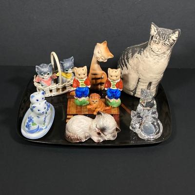 LOT 245: Decorative Salt and Pepper Shakers and More - Cats (Goebel, Japan, Andrea by Sadek Included), Bears and More