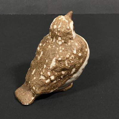 LOT 246: George Z. Lefton Montauk Lighthouse with Collection of Ceramic / Pottery Bird Figurines