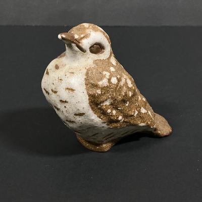 LOT 246: George Z. Lefton Montauk Lighthouse with Collection of Ceramic / Pottery Bird Figurines