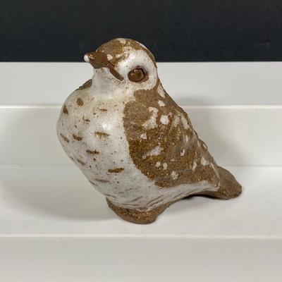 LOT 246: George Z. Lefton Montauk Lighthouse with Collection of Ceramic / Pottery Bird Figurines