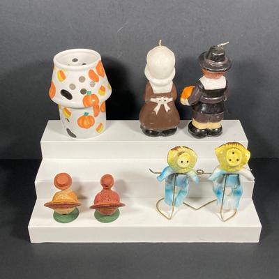 LOT 248: Thanksgiving / Autumn Holiday Themed Entertaining / Decorative Collection