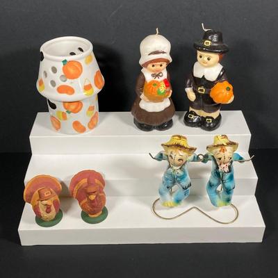 LOT 248: Thanksgiving / Autumn Holiday Themed Entertaining / Decorative Collection