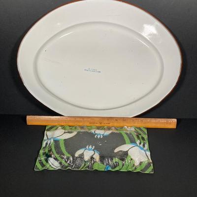 LOT 248: Thanksgiving / Autumn Holiday Themed Entertaining / Decorative Collection
