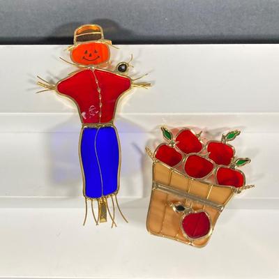 LOT 248: Thanksgiving / Autumn Holiday Themed Entertaining / Decorative Collection