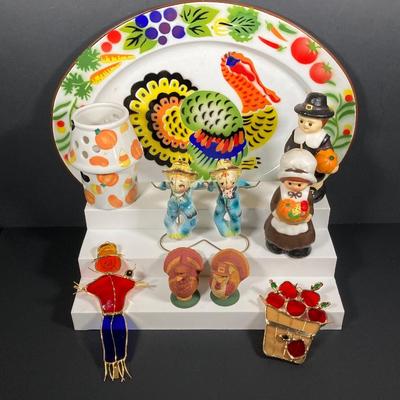 LOT 248: Thanksgiving / Autumn Holiday Themed Entertaining / Decorative Collection