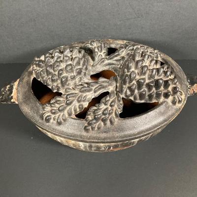 LOT 249: Vintage John Wright Cast Iron Lidded Oval Steamer Pot and Metal Deer Bowl
