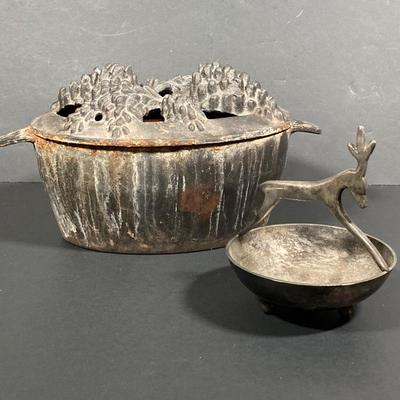 LOT 249: Vintage John Wright Cast Iron Lidded Oval Steamer Pot and Metal Deer Bowl