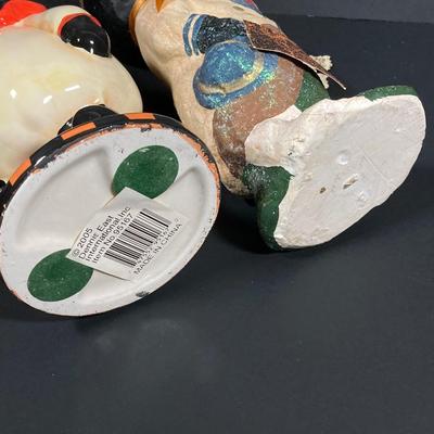 LOT 250: Black Cat Decorative Collection - Paintings and Figurines (Bobblehead and More)