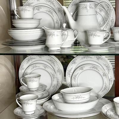 95 Piece Set of Noritake - Legendary Sweet Leilani China Set with Serving Pieces