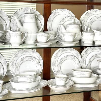 95 Piece Set of Noritake - Legendary Sweet Leilani China Set with Serving Pieces