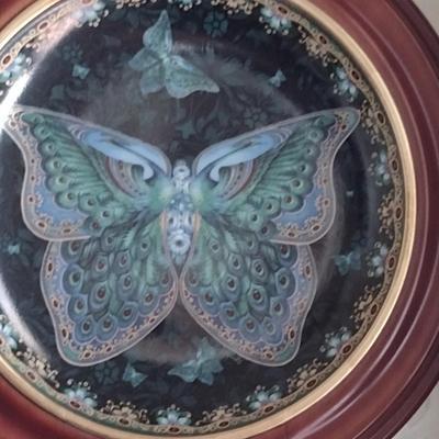 Collectible Limited Edition Emerald Elegance Plate in Wooden Hanger- Approx 11 1/4" in Diameter